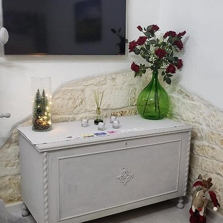 Bed & Breakfast Dimora Felice 오스투니 외부 사진