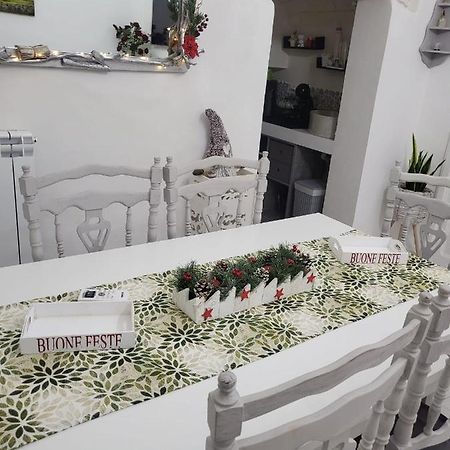 Bed & Breakfast Dimora Felice 오스투니 외부 사진